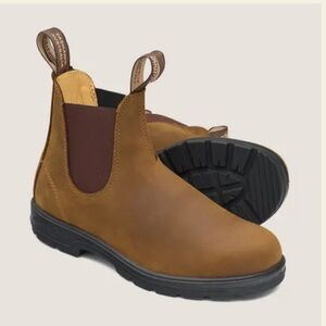 #562 WOMEN'S CLASSICS CHELSEA BOOTS - SADDLE BROWN